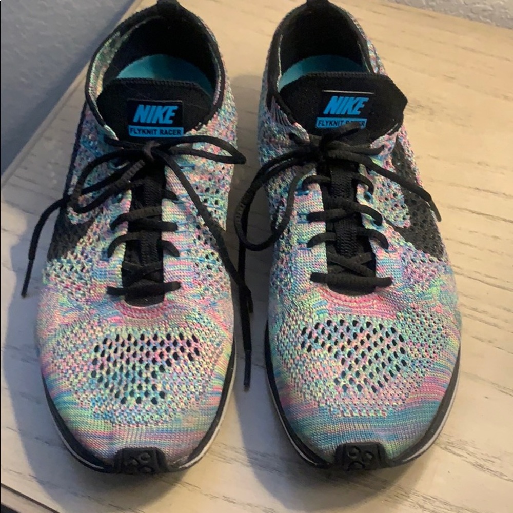 Nike Flyknit Racer women’s sneaker like new $15
